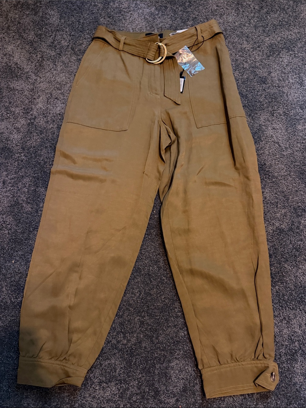 Express ankle high rise capris